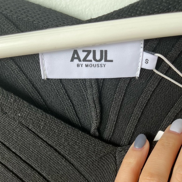 Japanese Brand Azul by Moussy Black Oversized V-Neck Sweater - Picture 5 of 13